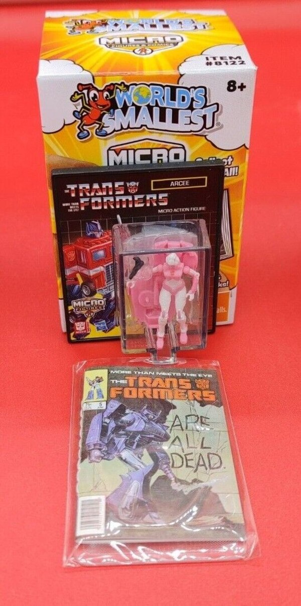 World Smallest Transformers Figure & Comics In Hand Image  (7 of 10)